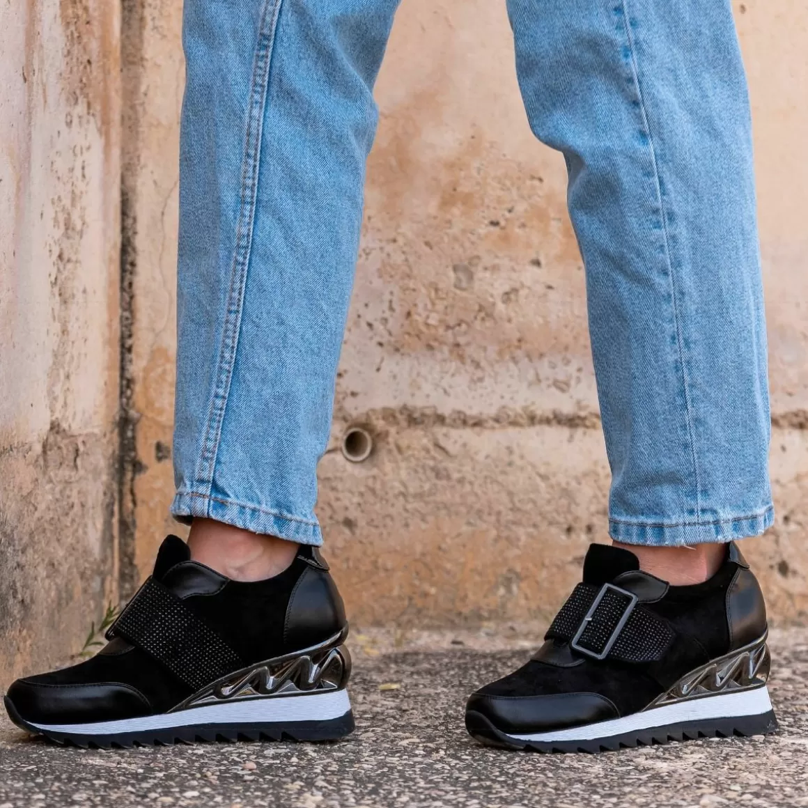 Exe Shoes Sneakers Mujer>Sneaker Com Cunha Y2326-H273 Em Preto