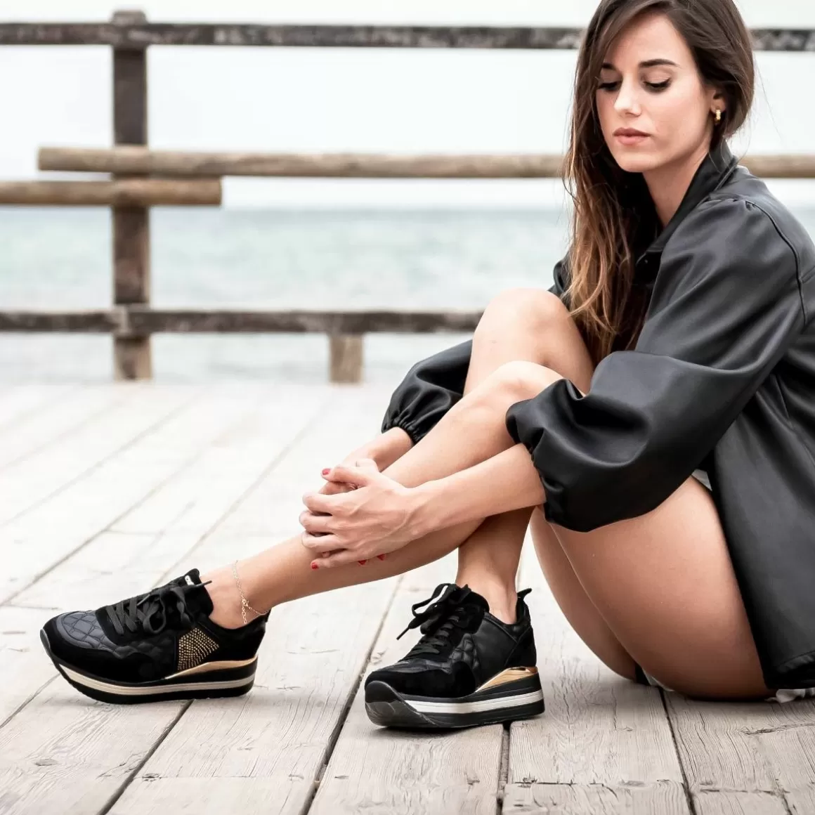 Exe Shoes Sneakers Mujer>Sneaker Plataforma Rg2210A Em Preto-Dourado